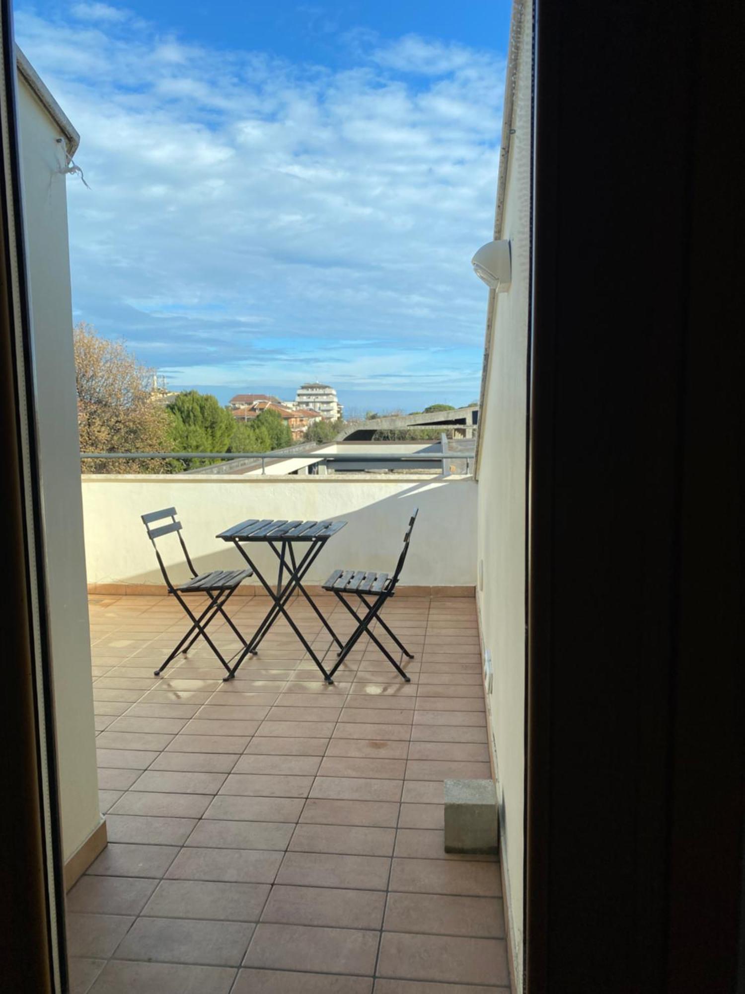 Апартаменты La Terrazza Sul Tetto Порто-Сан-Джорджо Экстерьер фото