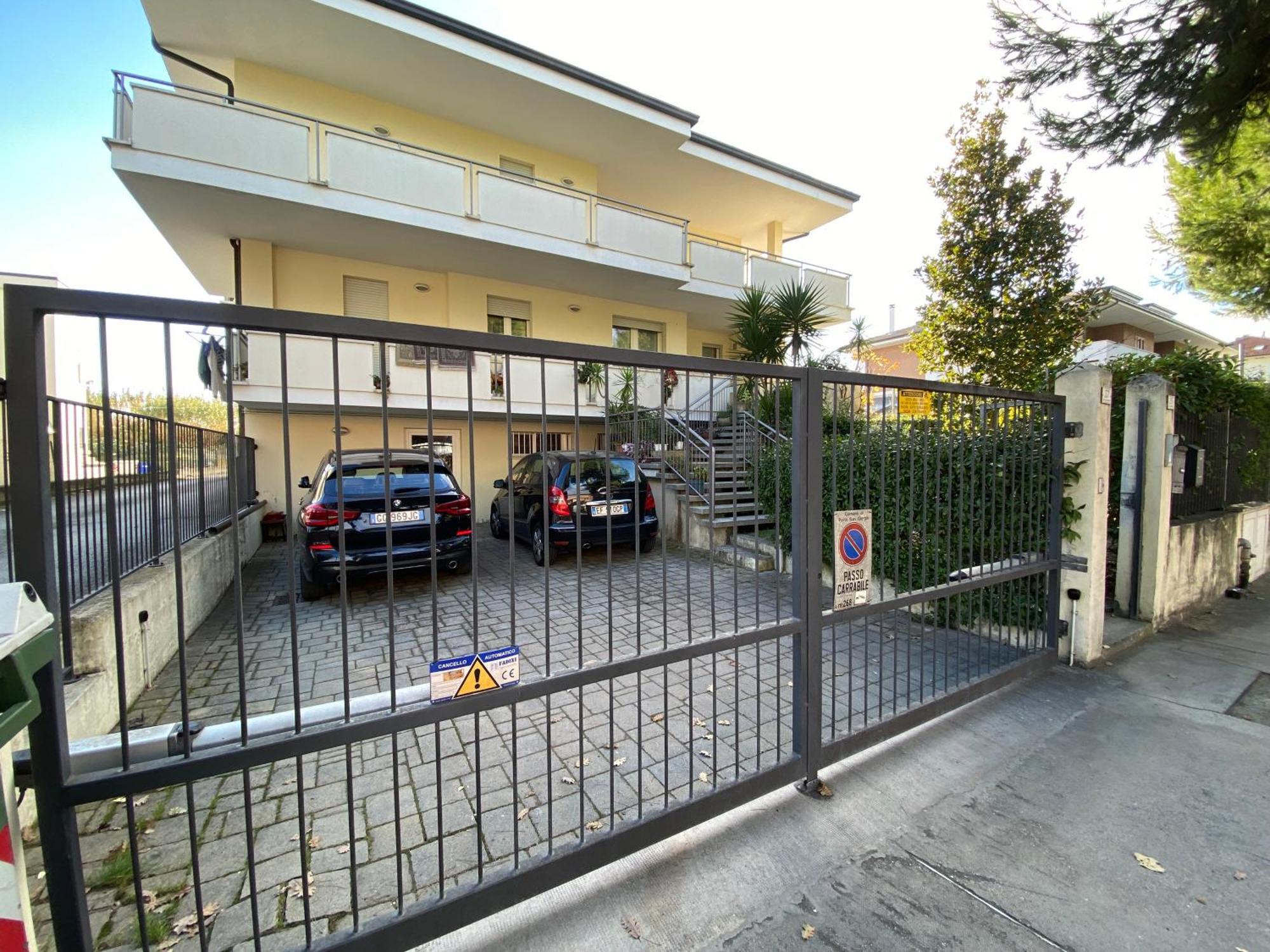 Апартаменты La Terrazza Sul Tetto Порто-Сан-Джорджо Экстерьер фото