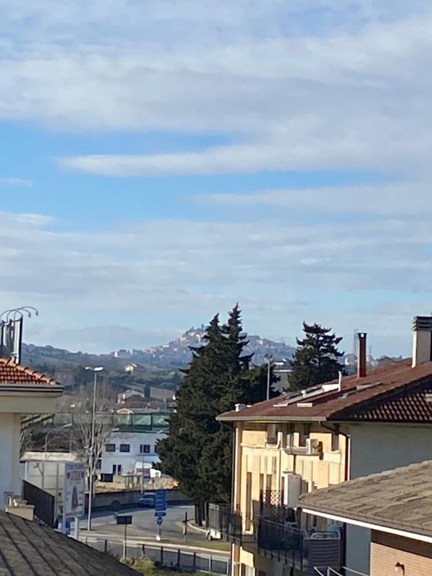 Апартаменты La Terrazza Sul Tetto Порто-Сан-Джорджо Экстерьер фото